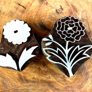 timbro a blocchi di legno stampa di disegni floreali a due colori stampa di timbri a blocchi su tessuto tatuaggio in argilla biscotti all'henné e carta set da 2