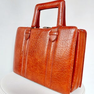 Cradonn - Handtaschen Organizer (anpassbar) klein mit Reißverschluss Lila -  Taschenorganizer für Handtasche & Shopper - Kosmetiktasche Organisator als  Geschenk für Frauen - Bag als Innentasche : : Fashion