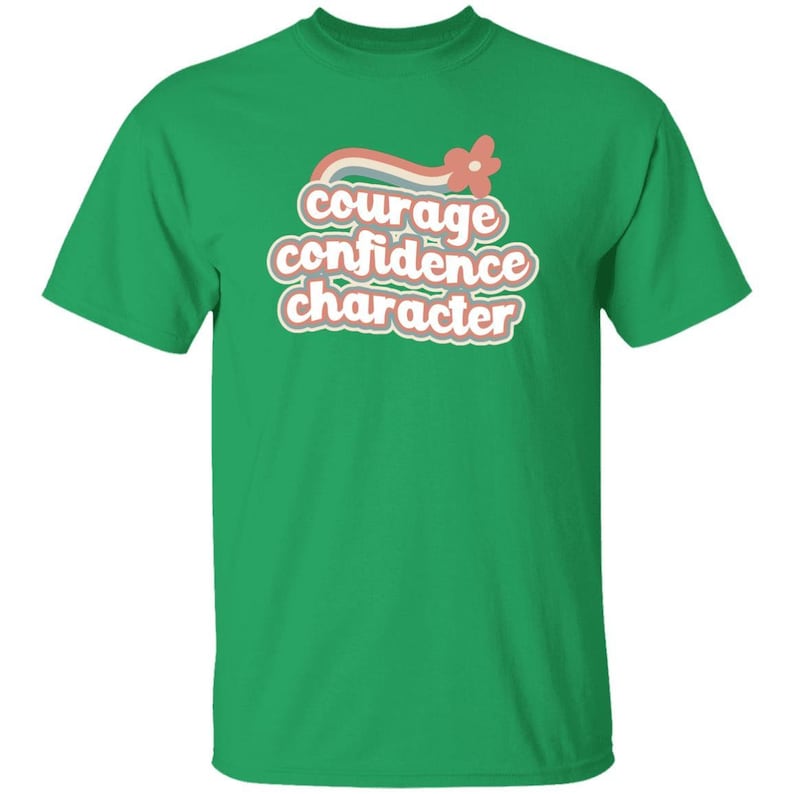 Camiseta arcoíris retro con el personaje "JÓVENES, Coraje y Confianza" en tallas infantiles para Girl Scouts Irish Green