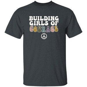 YOUTH Building Girls of Courage - Girl Scouts T-shirt for Daisies, Brownies, and Juniors Dark Heather