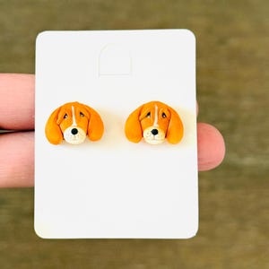 Basset Hound Earring, Basset Hound Jewelry, Polymer Clay Basset Hound Charms, Dog Earrings, Dog Lover Gifts, Dog mom Earrings, Clay Earrings