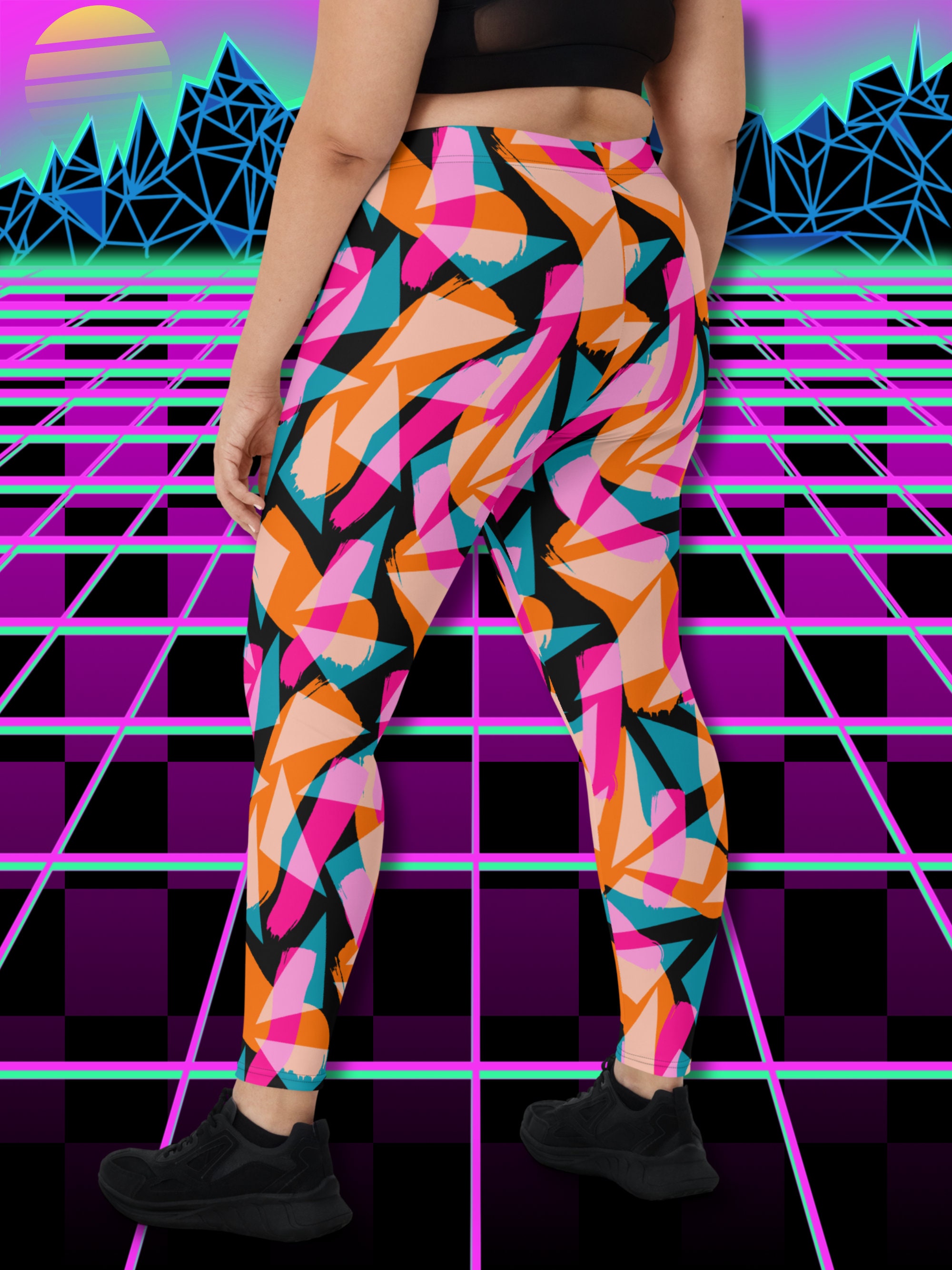 Patterned Women's Capri Yoga Leggings | 80s Memphis Geometric - XS