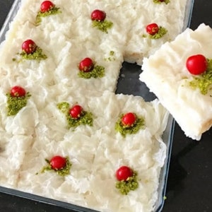 Güllaç, Milky Dessert, Gullac Dessert, Ramadan Dessert, Traditional Turkish Dessert, Turkish Sweet, 3.5oz 100g image 1