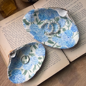 Handmade Clam Shell Trinket Dish – Blue Hydrangea Decoupage | Jewelry Holder, Coastal Decor