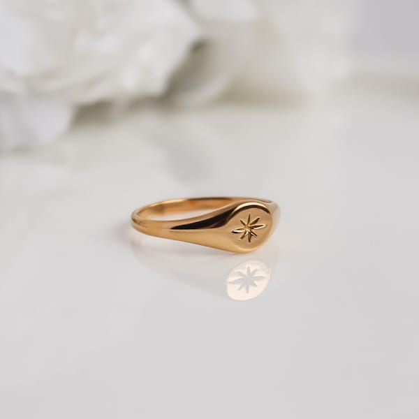 Starburst Signet Ring, 18K Gold Simple Statement Ring, Bridesmaid, Mothers Gift for her, Dainty, Minimalist, Ring for women, Waterproof