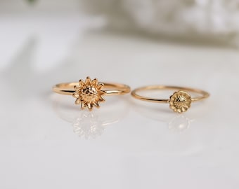 Sunflower Ring, 18K Gold Simple Statement Ring, Bridesmaid, Mothers Gift for her, Dainty, Minimalist, Ring for women, Waterproof