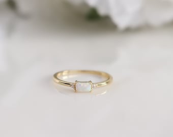 Opal Ring, 18K Gold Filled Ring, Silver Sterling Ring, Bridesmaid, Mothers Gift, Dainty, Minimalist, Ring for women, Emarald Opal Ring