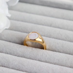 Pearl Ring, Stone Ring, Round Ring, 18-Karat Gold Plated, Dainty Style, Mothers Gift for her, Mom, Girl Friend, Minimal, Ring for women