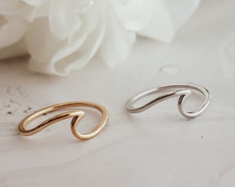 Wave Ring, Sea Wave Ring, Wave shaped Ring, 18K Gold Rose Gold Silver, Dainty Everyday Outfit, Mothers Gift for Her, Mom, Girl Friend