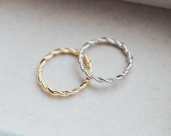 Textured Thin Twist Ring, 18K Gold Simple Stackable Ring, Bridesmaid, Christmas Gift for her, Dainty, Minimalist, Ring for women, Waterproof