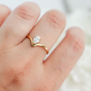 Crystal Wishbone Ring, 18K Gold Silver, Wedding Ring, Crystal Ring, Bridesmaid Mothers Gift for Her, Mom, Engagement Ring, Hypoallergenic