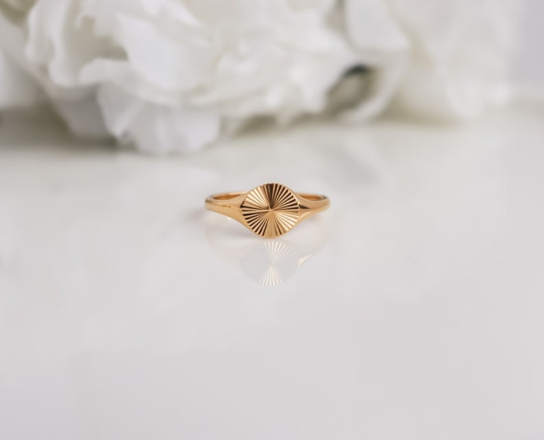 Sunburst Signet Ring, 18K Gold Plated, Wide Oval Shape, Dainty Band Gifts for Her Simple Casual Without Stud
