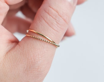 Wire Fidget Ring, 18K Gold, Everyday Rings, Mothers Gift for her, Mom, Girl Friend. Ring for women, Anxiety Ring. Stacking Ring