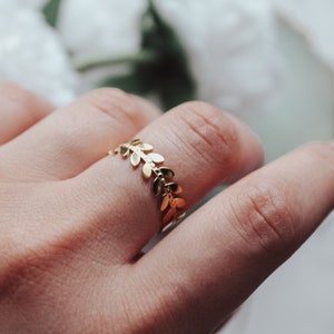 Leaf Vine Resizable Ring, 18K Gold, Everyday Outfit, Bridesmaid Mothers Gift for her, Mom, Girl Friend, Waterproof, Hypoallergenic