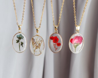 Resin Pressed Flower Necklace, Dried Flower Necklace, Flower Resin Necklace, Art Pressed Flowers Necklace, Forget me not flower Necklace