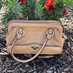 Speakeasy vinyl retro purse