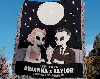 New Custom Couple Personalized Alien UFO Woven Blanket For Couples Custom Spooky Aliens Lovers Gifts Outer-space Extraterrestrial