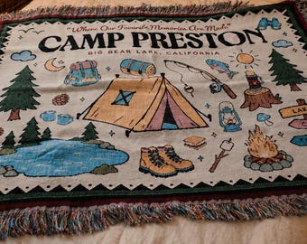 Gepersonaliseerde familie kampeerdeken, op maat gemaakte kampeerdeken, familie kampeercadeau, kampvuurdeken, kampeerdecoratie, gepersonaliseerde plaid met familienaam