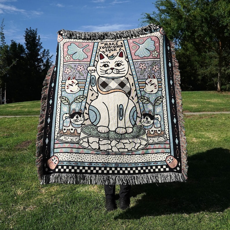 Maneki Neko Fortune Cat Woven Throw Blanket Japanese Fortune Cat Gifts Unique Colorful Throw Blankets Living Room Decor shops Cat Lovers Gift Idea