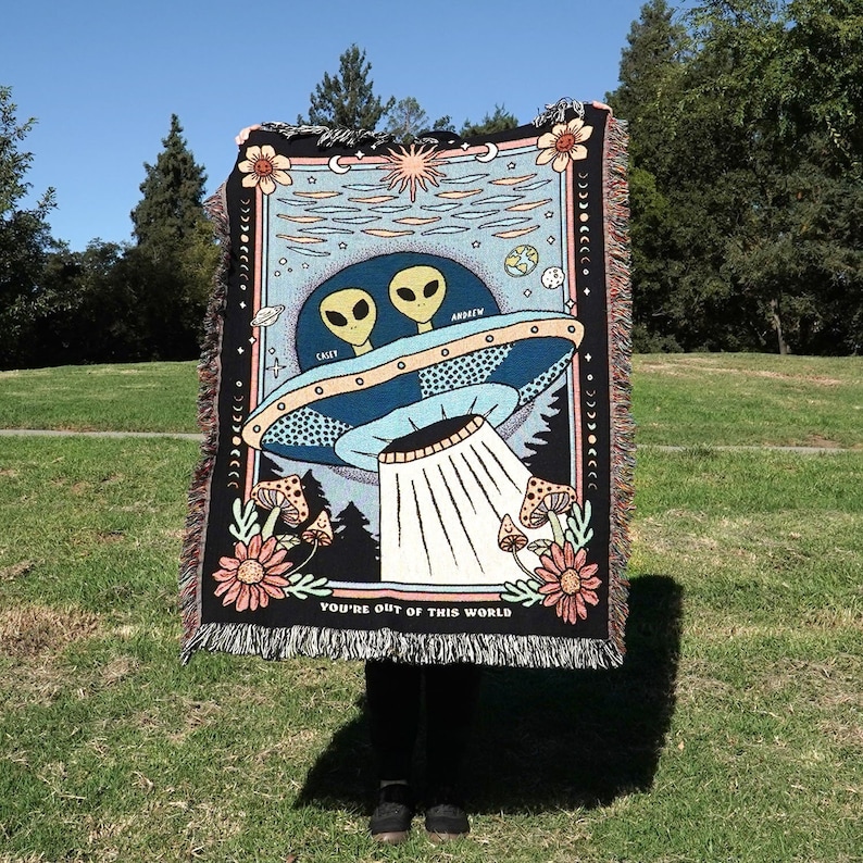 New Custom Couple Personalized Alien Ufo Woven Blanket For Couples | Custom Spooky Couple Gifts Aliens Lovers Gifts Outer Space