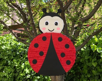 Pinhata de Joaninha Artesanal: Decoração para Festa de Aniversário