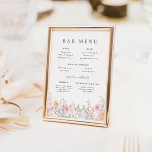 Letrero de bar de bodas con flores silvestres, menú de bar de bodas, letrero de mesa con cócteles florales de autor, decoración de boda bohemia con flores silvestres, descarga instantánea MLDC1