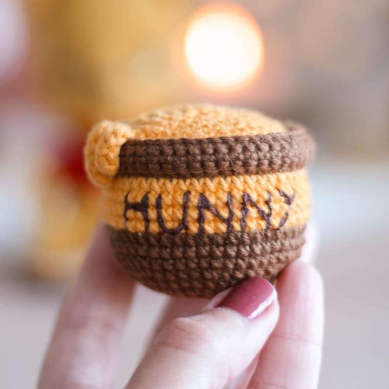 amigurumi pattern
crochet doll pattern
handmade doll
handmade decor diy
cute easy tutorial
craft stuffed toy
honey pot crochet
hunny pooh crochet
winnie the pooh
amigurumi pooh
pooh crochet pattern
hunny pot pooh
pooh amigurumi