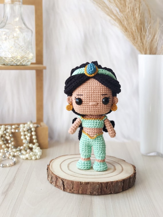 Amigurumi Jasmine princess pattern – Green Frog