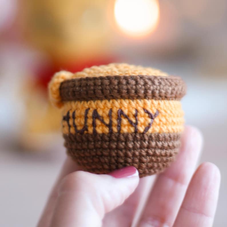 amigurumi pattern
crochet doll pattern
handmade doll
handmade decor diy
cute easy tutorial
craft stuffed toy
honey pot crochet
hunny pooh crochet
winnie the pooh
amigurumi pooh
pooh crochet pattern
hunny pot pooh
pooh amigurumi