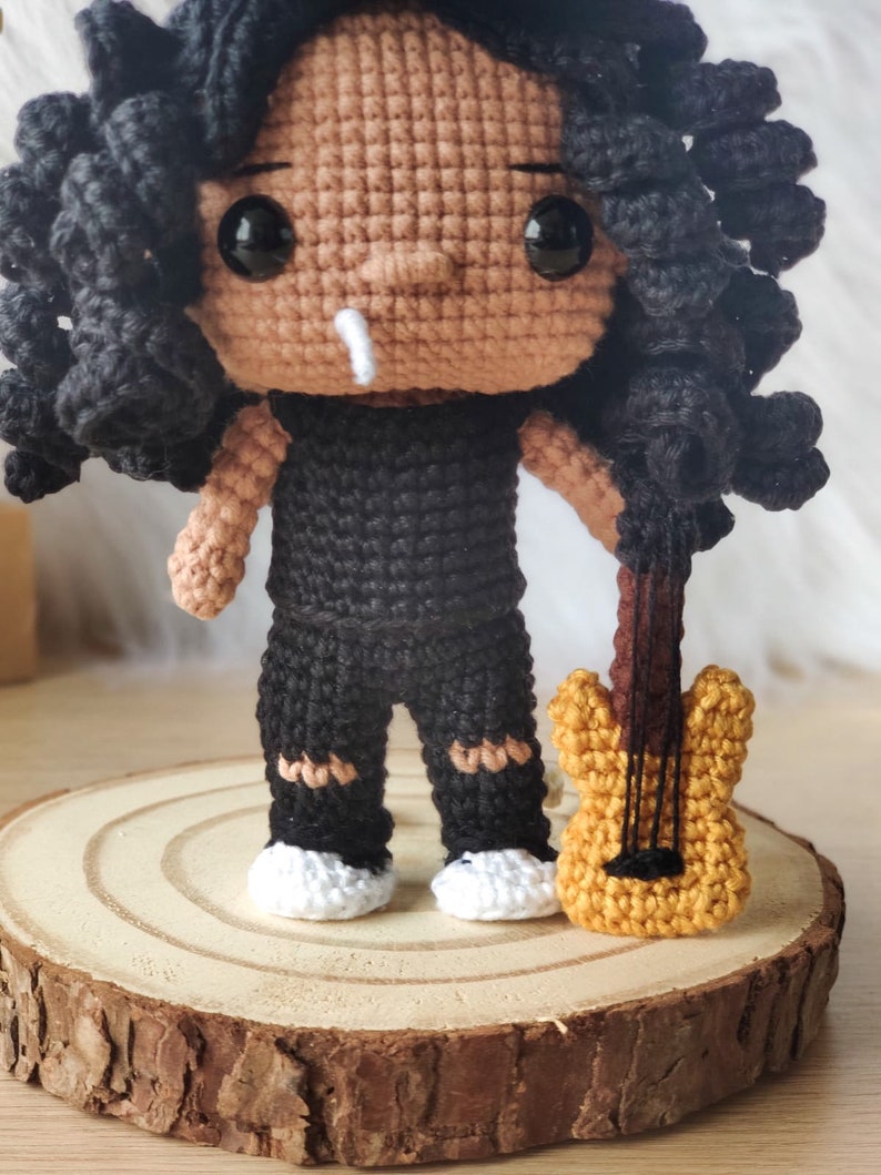 Slash crochet pattern Guns n' Roses crochet slash amigurumi pattern Funko Pop Crocheniacs crochet pattern