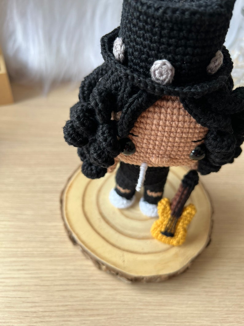 Slash crochet pattern Guns n' Roses crochet slash amigurumi pattern Funko Pop Crocheniacs crochet pattern