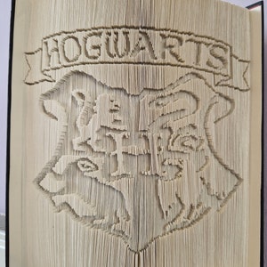 Hogwarts vapenmärke klipp och vik digitalt PDF-bokvikningsmönster
