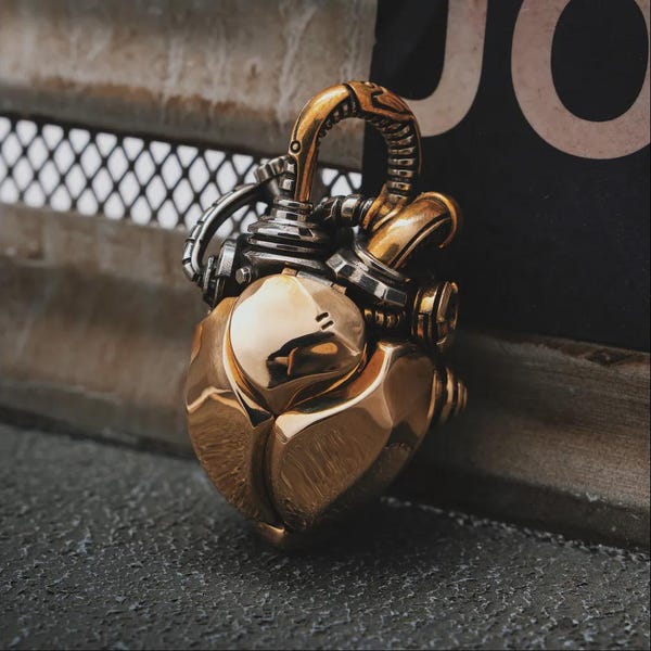 Colgante de corazón mecánico, joyería steampunk, collar de corazón anatómico, grabado personalizado, regalos para hombres y mujeres.