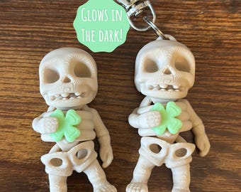 Articulated Skeleton Holding Four Leaf Clover Keychain or Fidget | Gift for St. Patrick’s Day | Glow in the Dark | Lucky Charm | Shamrock