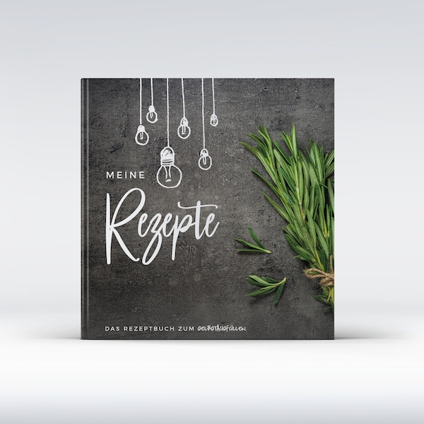 RECIPE BOOK: 100+ favorite recipes, 21 x 21 cm