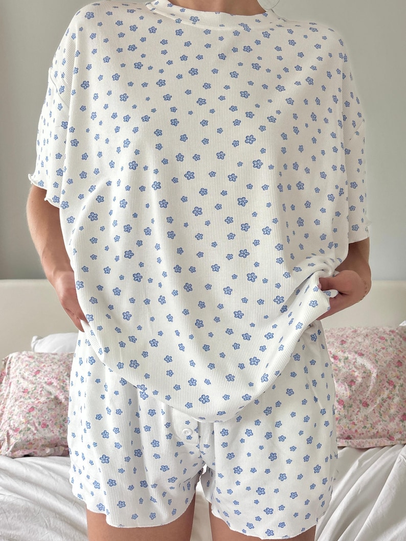 White Lilo Blue Floral Short Sleeve Pajama Top