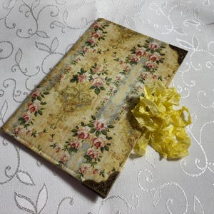 Junk Journal Cover - Tim Holtz Eclectic Elements Free Spirit Yellow-stof met vakken aan de binnenkant - ALLEEN OMSLAG, handtekeningen niet inbegrepen