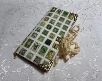 NUEVA cubierta de diario de 4” x 8” - Tela Tim Holtz Eclectic Elements Green Stamps con bolsillos en el interior - SOLO CUBIERTA, no incluye firmas