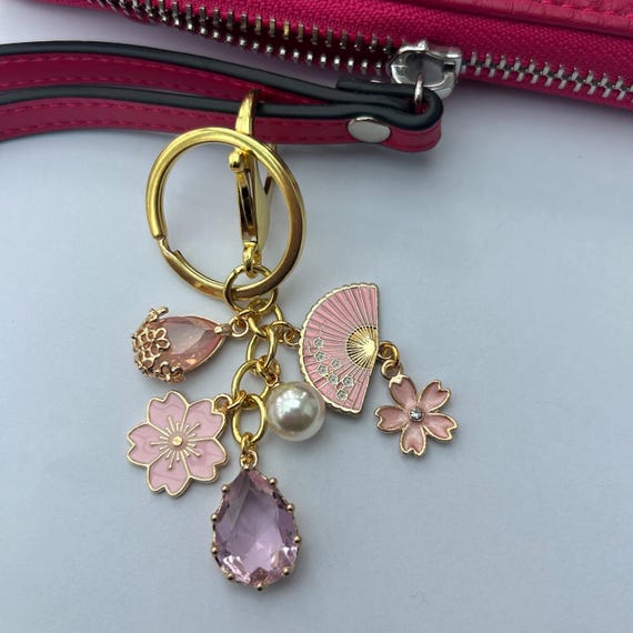 小物 COACH Pink Sakura Flower Charm Keychain 小物 COACH Pink Sakura Flower Charm Keychain Coach Cherry Blossom