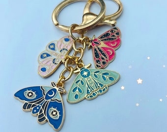 Llavero de polilla luna japonesa, llavero kawaii con forma de estrella, luna, mariposa cósmica, insecto, bolso, llave de coche, decoración sin pérdida, regalo gótico alternativo de luna y estrella