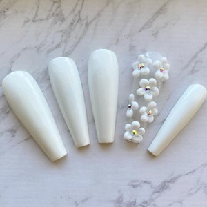 Reusable White 3D Flower Rhinestone Press On Nails