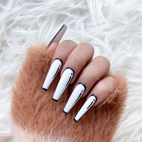Reusable Bubble Cartoon White Press on Nails - Etsy Reusable Bubble Cartoon White Press on Nails - Etsy