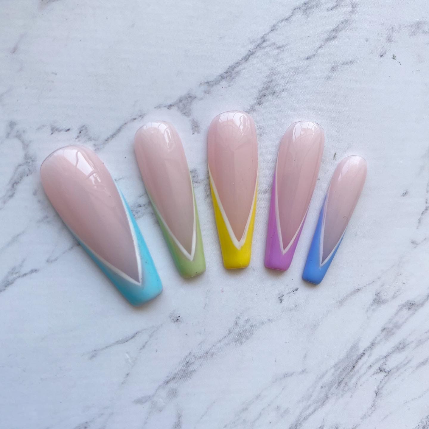 Reusable Pastel Colorful V Line French Tip Press on Nails - Etsy Sweden