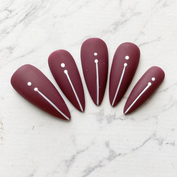 Reusable Matte Reddish Purply Taupe Color White Line Art Press On Nails