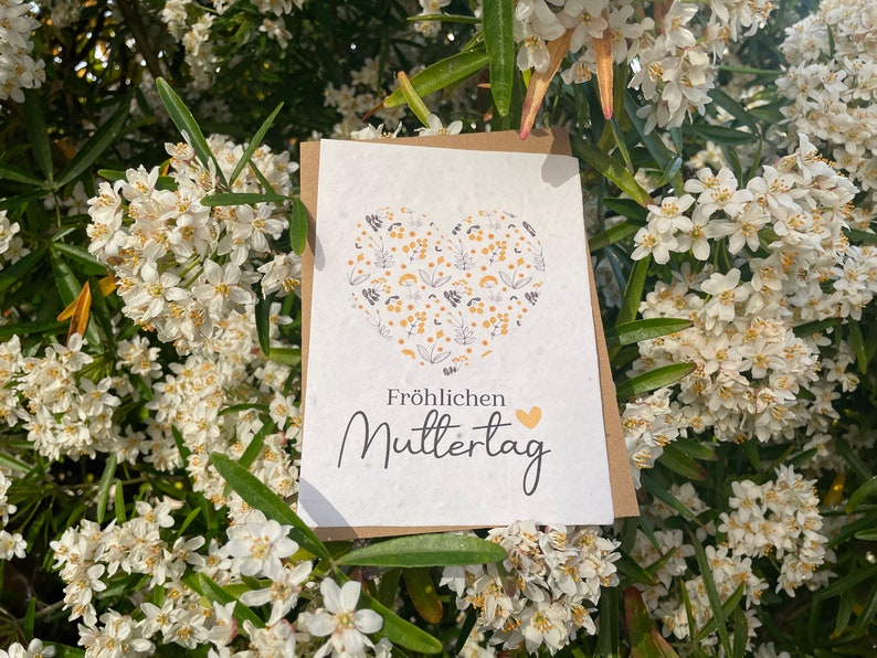 Carte à planter Bonne fête Maman Coeur Jaune. Carte ensemencée Fête des mères. Carte Anglais, Espagnol, Néérlandais, Allemand, Portugais. Allemand