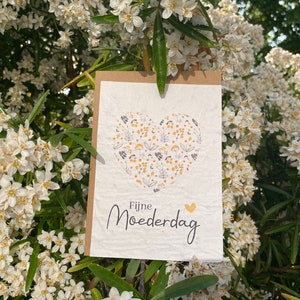Carte à planter Bonne fête Maman Coeur Jaune. Carte ensemencée Fête des mères. Carte Anglais, Espagnol, Néérlandais, Allemand, Portugais. Néerlandais