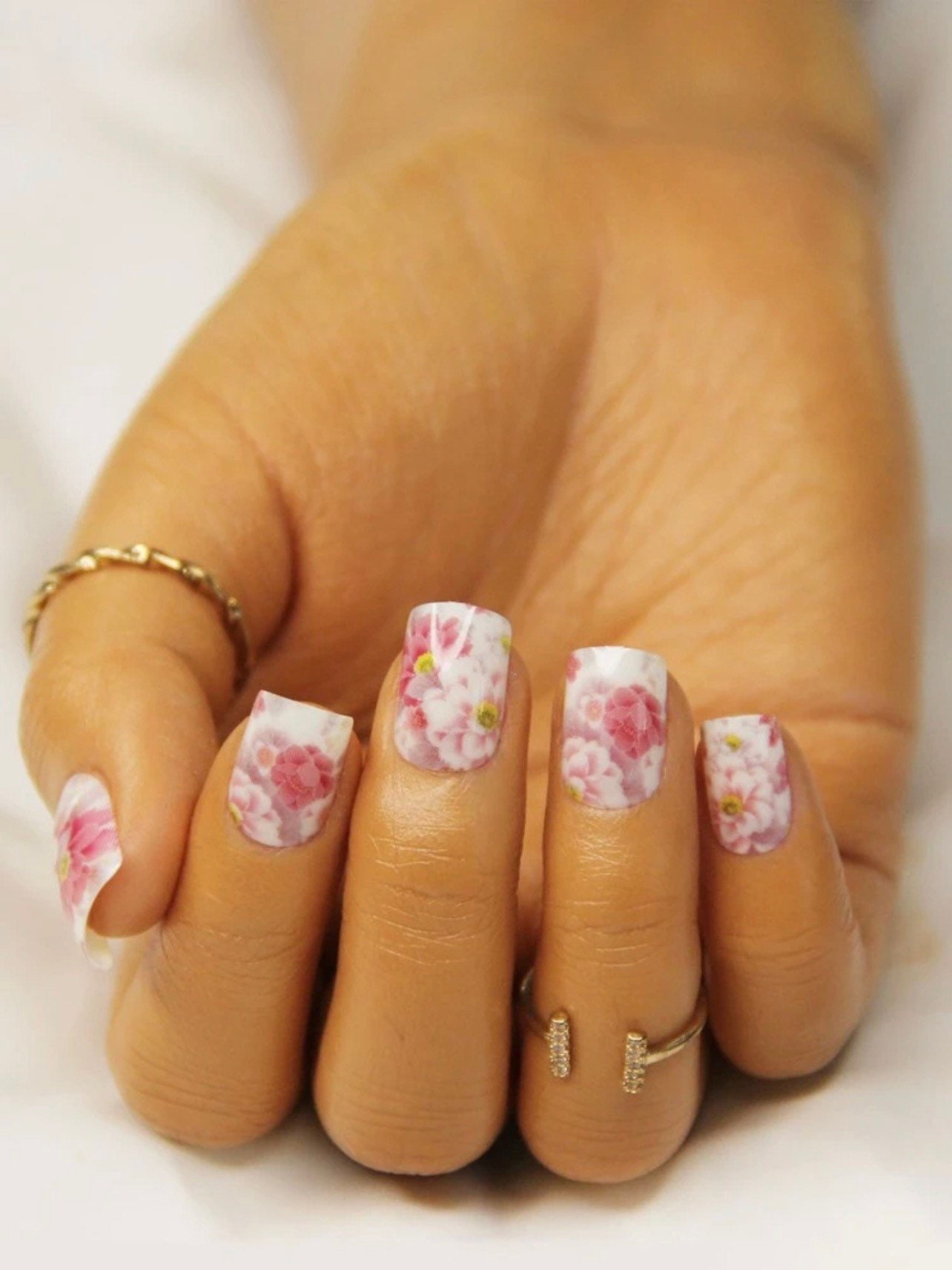 24 piezas Floral rosa blanco uñas cortas para niñas prensa en - Etsy España