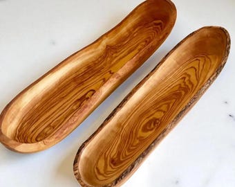 Handcrafted Olive Wood Serving Bowl, Rustic Bread Basket, Unique Grain Pattern