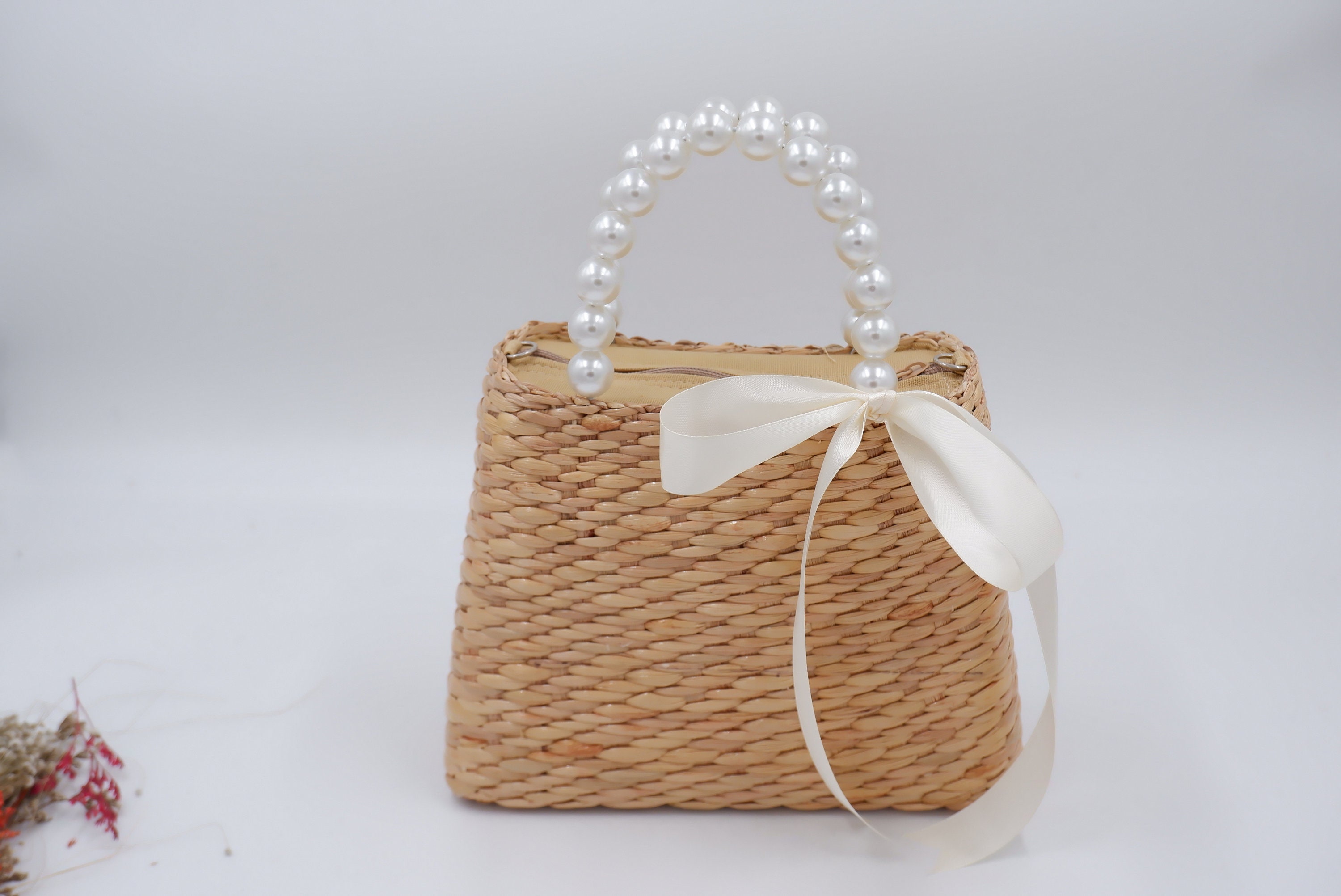 Handwoven Water Hyacinth Bridal Bag: Pearl Handle Bride Purse - Etsy