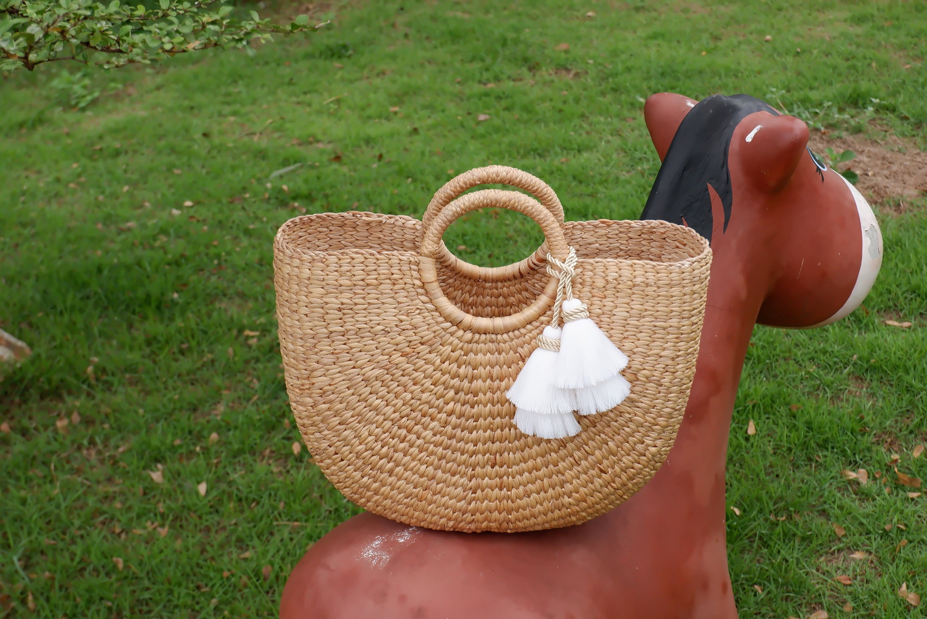 Sac de plage top en paille avec pompon